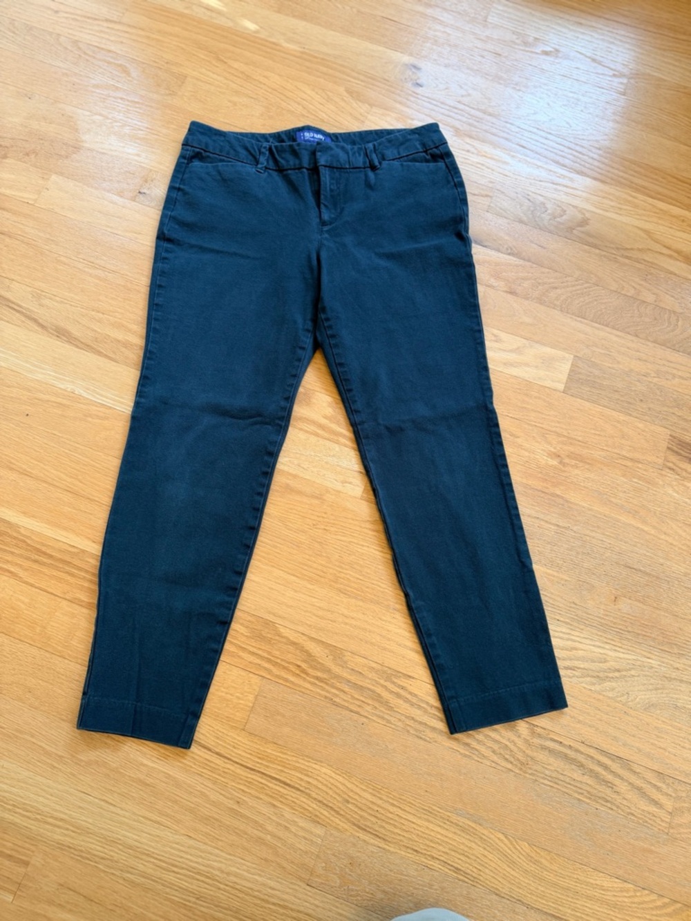 Ladies Size 6 Regular "Old Navy" Green Pixie Mid Rise Slim Chino Pants GUC ❤️